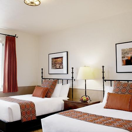 Cypress Inn Carmel-by-the-Sea Екстериор снимка